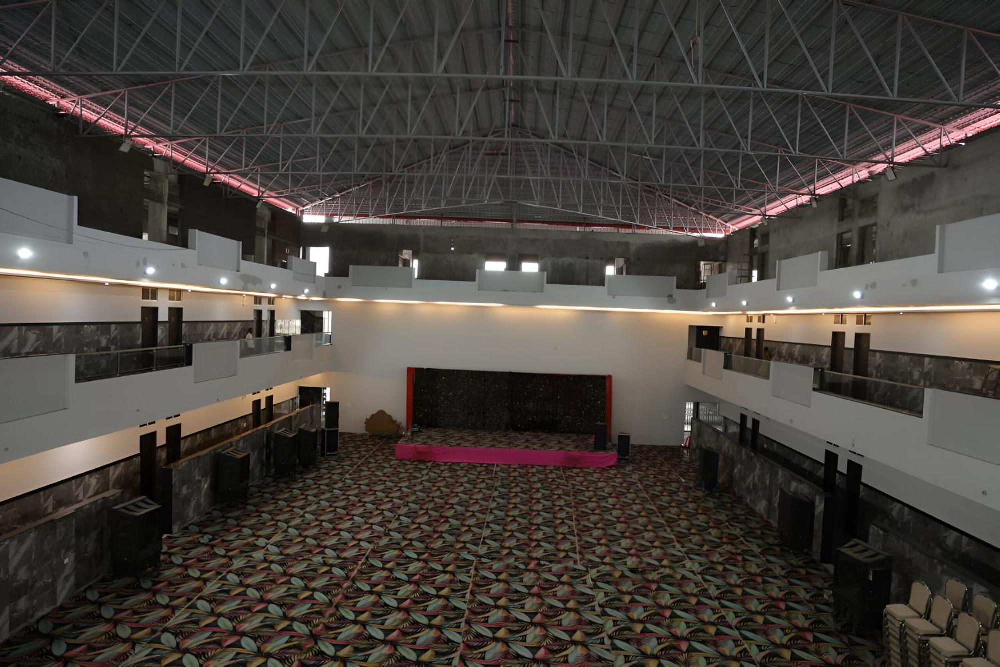 Navkar Palace Hotel & Resort, Sanawad Экстерьер фото